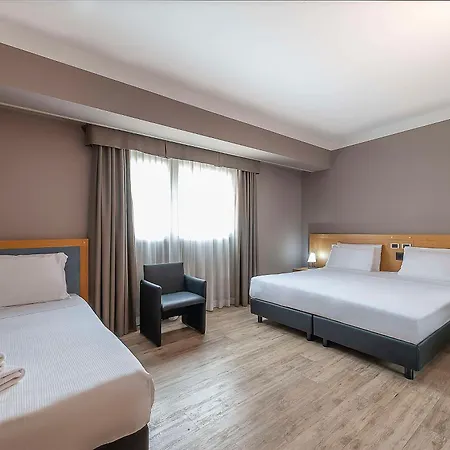 호텔 Western Quattrotorri 4*